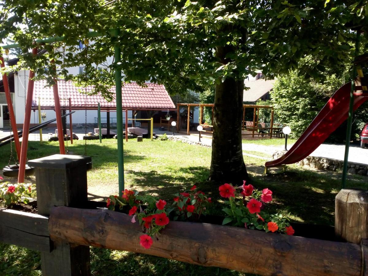 Fužine Guesthouse Arnika المظهر الخارجي الصورة